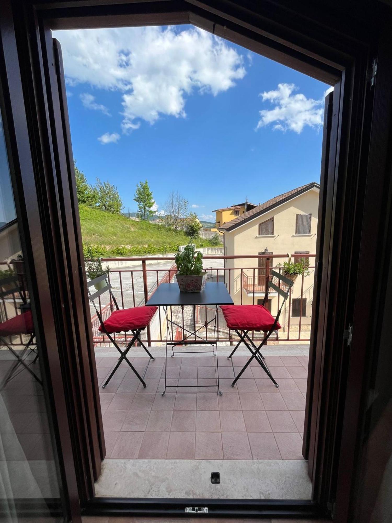 Ferienwohnung Il Nido Castel Di Sangro Exterior foto